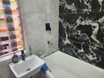 3 Bedroom Townhouse For Sale in Montrose