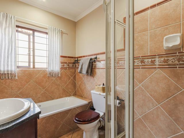 3 Bedroom Townhouse For Sale in Moreleta Park