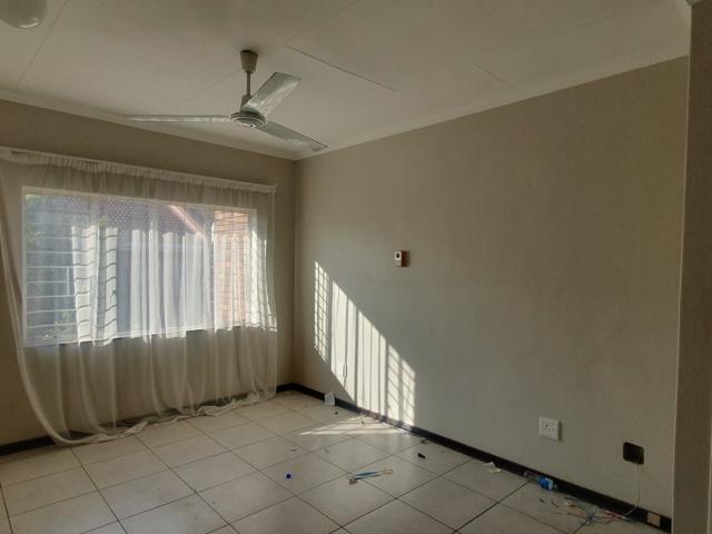 3 Bedroom Townhouse For Sale in Moreleta Park
