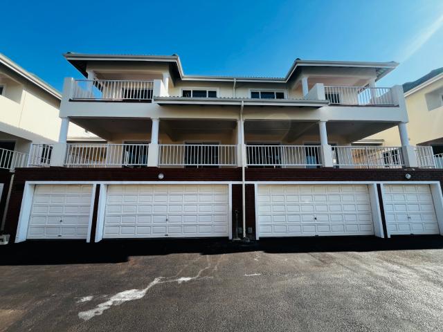 3 Bedroom Townhouse For Sale in Mount Edgecombe