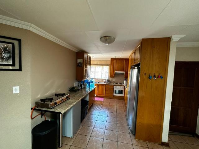 3 Bedroom Townhouse For Sale in New Market