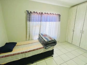3 Bedroom Townhouse For Sale in New Market