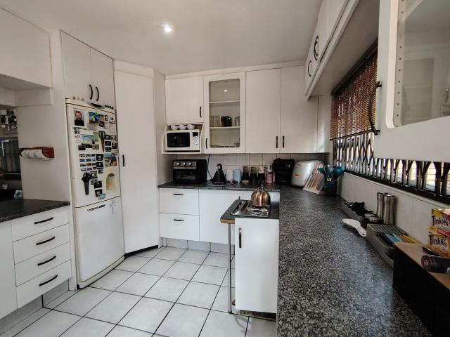 3 Bedroom Townhouse For Sale in New Redruth
