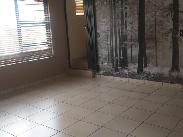 3 Bedroom Townhouse For Sale in New Redruth