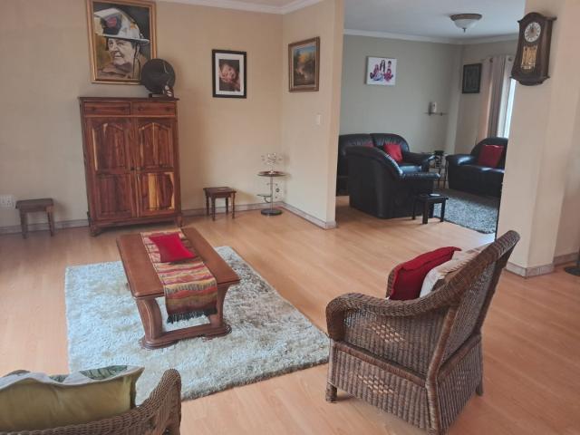 3 Bedroom Townhouse For Sale in New Redruth