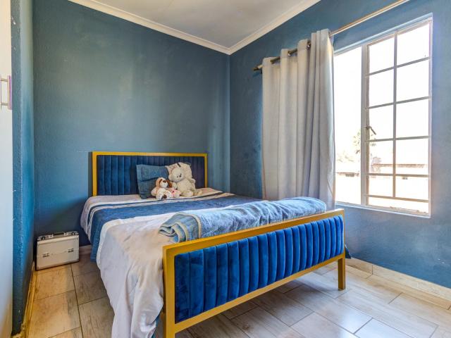 3 Bedroom Townhouse For Sale in Norkem Park
