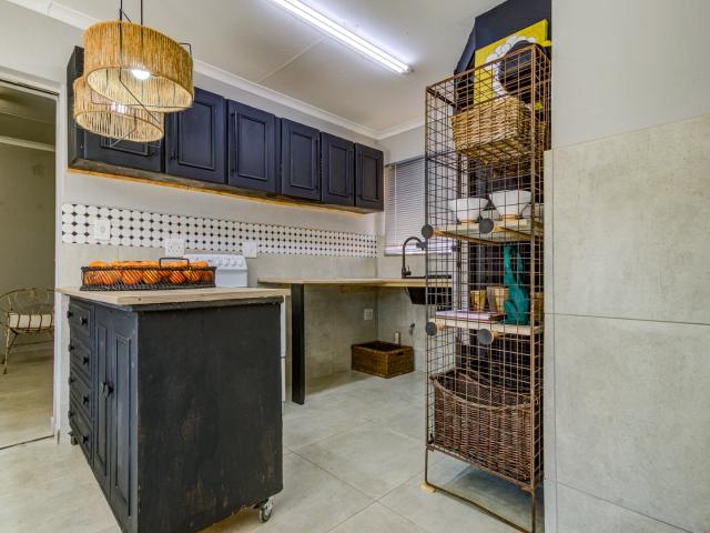 3 Bedroom Townhouse For Sale in Norkem Park