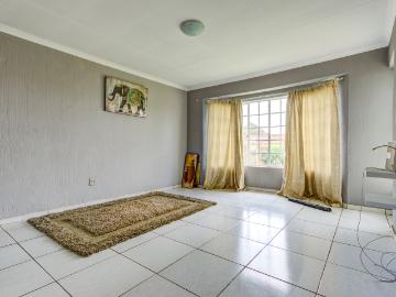Townhouse for sale in Norkem Park - Swimming pool