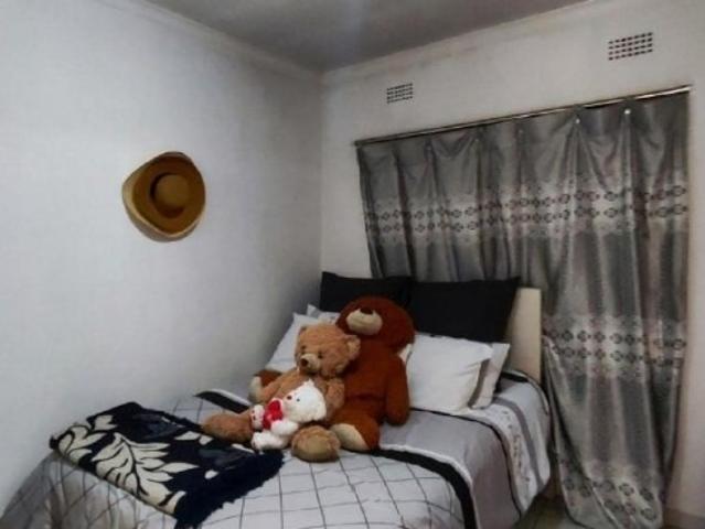 3 Bedroom Townhouse For Sale in Norkem Park