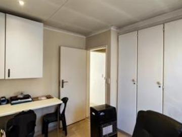 Townhouse for sale in Norkem Park - Security