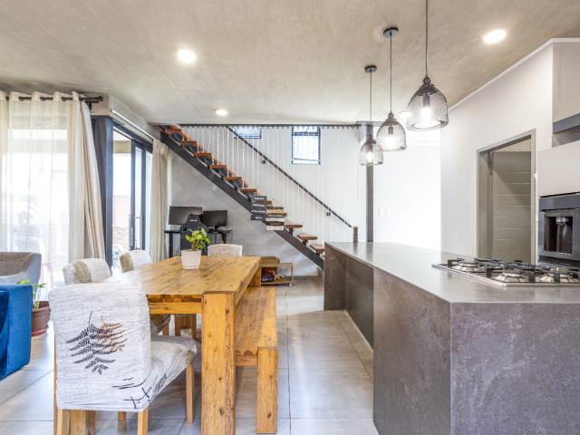 3 Bedroom Townhouse For Sale in North Riding AH