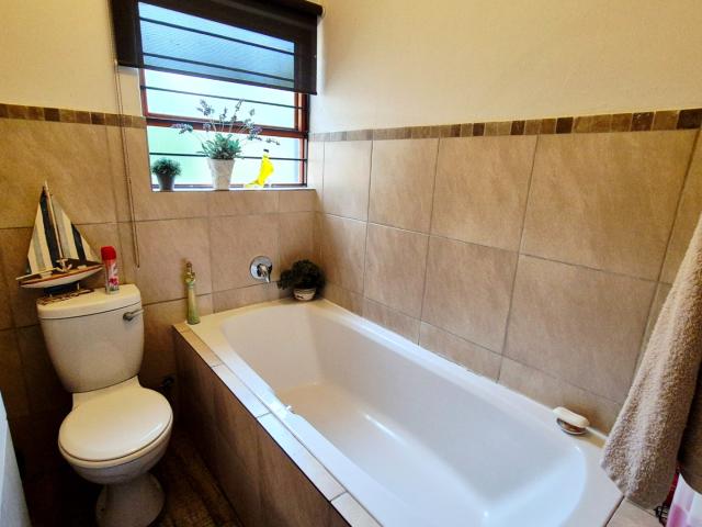 3 Bedroom Townhouse For Sale in Northmead