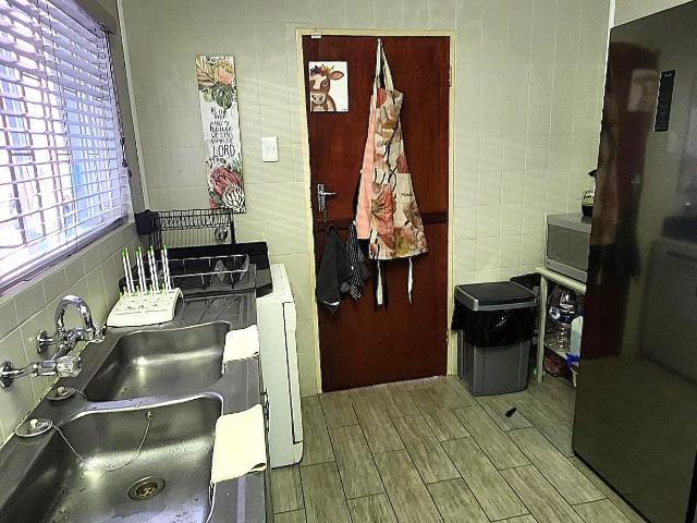 3 Bedroom Townhouse For Sale in Overkruin