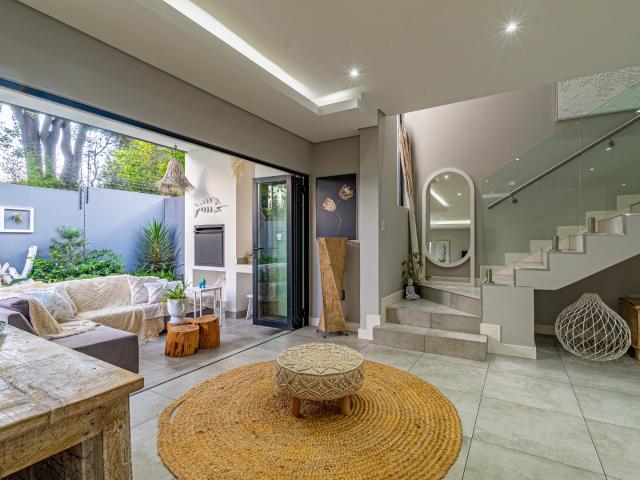 3 Bedroom Townhouse For Sale in Oriel