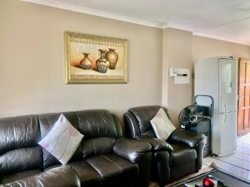 3 Bedroom Townhouse For Sale in Ormonde
