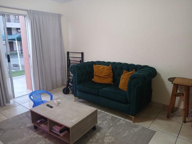 3 Bedroom Townhouse For Sale in Ormonde View