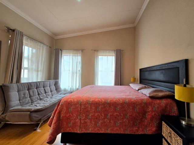 3 Bedroom Townhouse For Sale in Alberante