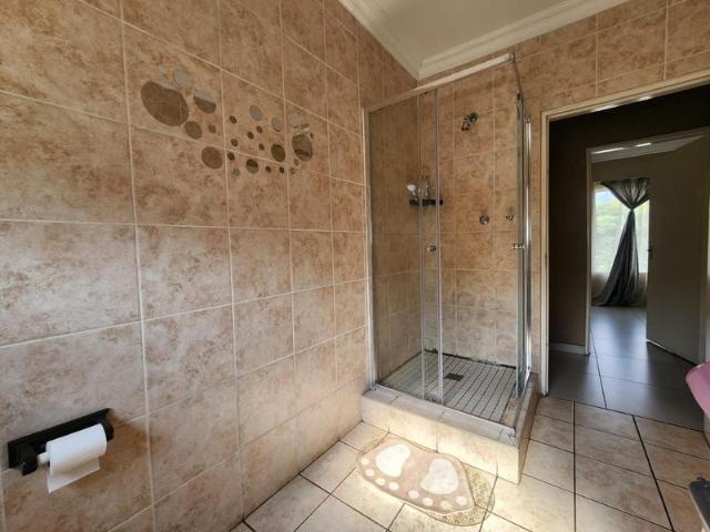 3 Bedroom Townhouse For Sale in Alberante
