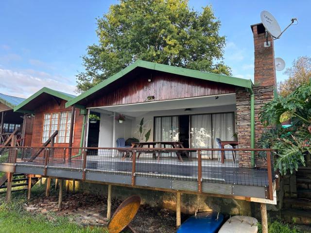 3 Bedroom Townhouse For Sale in Albert Falls
