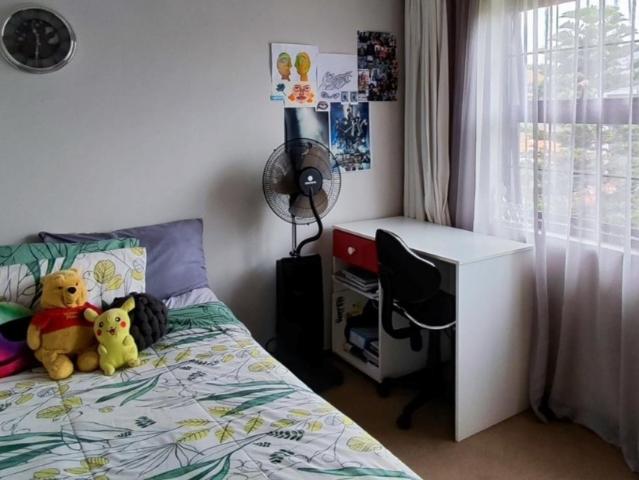 3 Bedroom Townhouse For Sale in Albertsdal