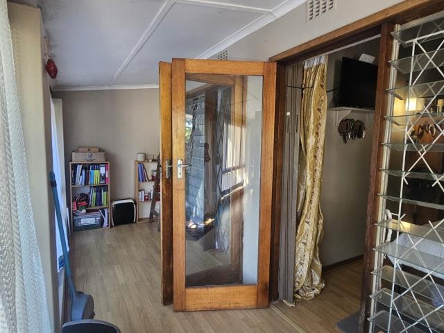 3 Bedroom Townhouse For Sale in Amanzimtoti