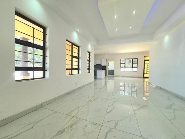 3 Bedroom Townhouse For Sale in Amanzimtoti