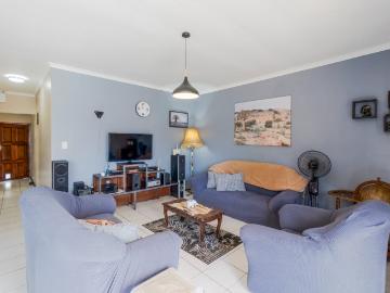 3 Bedroom Townhouse For Sale in Amanzimtoti