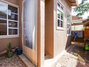 3 Bedroom Townhouse For Sale in Amanzimtoti