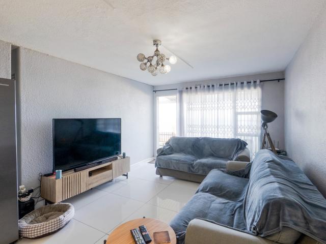 3 Bedroom Townhouse For Sale in Amanzimtoti