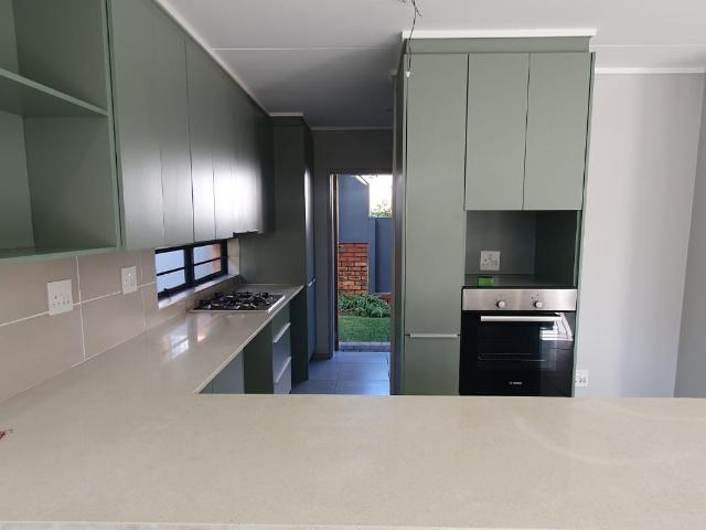 3 Bedroom Townhouse For Sale in Amberfield