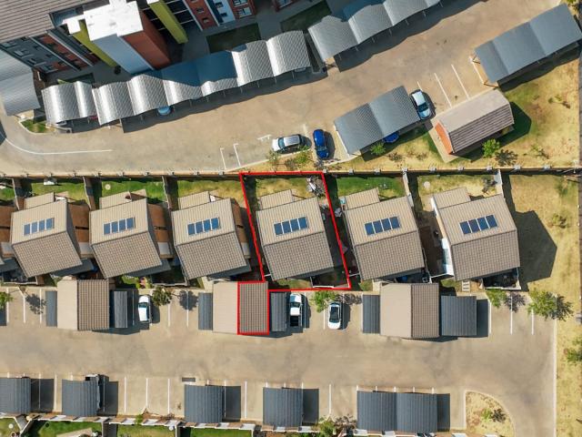 3 Bedroom Townhouse For Sale in Amberfield