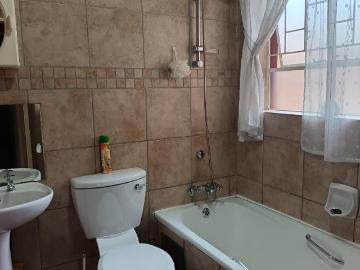 3 Bedroom Townhouse For Sale in Amberfield