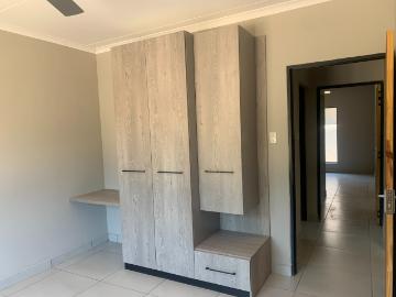 3 Bedroom Townhouse For Sale in Aquapark