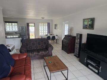 3 Bedroom Townhouse For Sale in Ballitoville