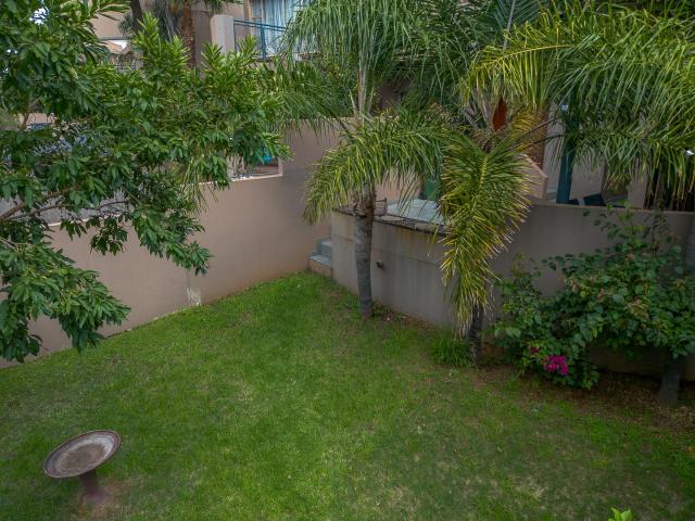 3 Bedroom Townhouse For Sale in Bassonia