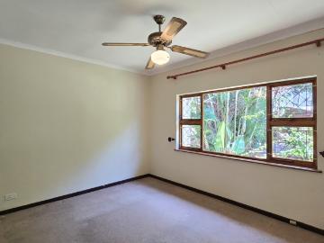 3 Bedroom Townhouse For Sale in Beacon Bay