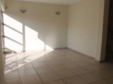 3 Bedroom Townhouse For Sale in Bedfordview