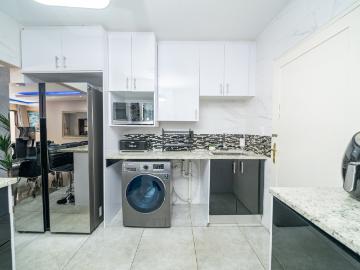 3 Bedroom Townhouse For Sale in Bedford Gardens