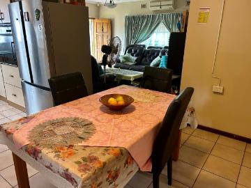 3 Bedroom Townhouse For Sale in Bellevue