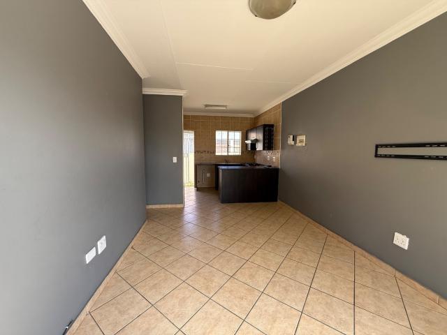 3 Bedroom Townhouse For Sale in Ben Fleur