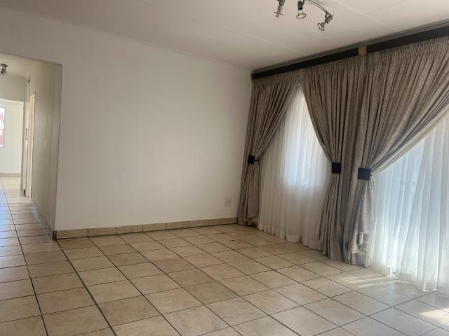 3 Bedroom Townhouse For Sale in Bendor
