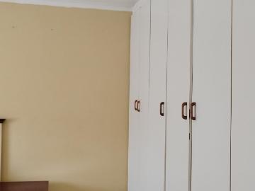3 Bedroom Townhouse For Sale in Bisley