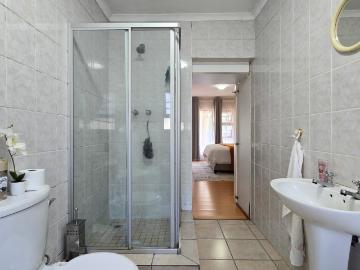 3 Bedroom Townhouse For Sale in Blue Bend