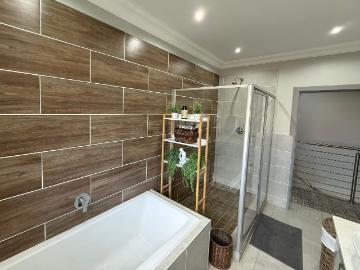 3 Bedroom Townhouse For Sale in Boschdal