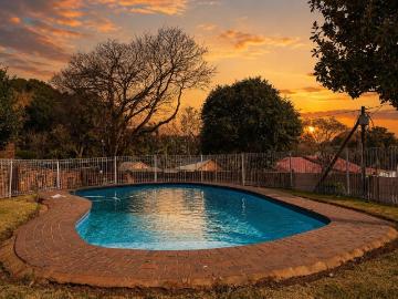 3 Bedroom Townhouse For Sale in Bramley Park