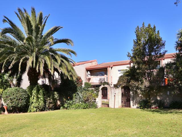 3 Bedroom Townhouse For Sale in Bramley Park