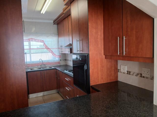 3 Bedroom Townhouse For Sale in Brackendowns