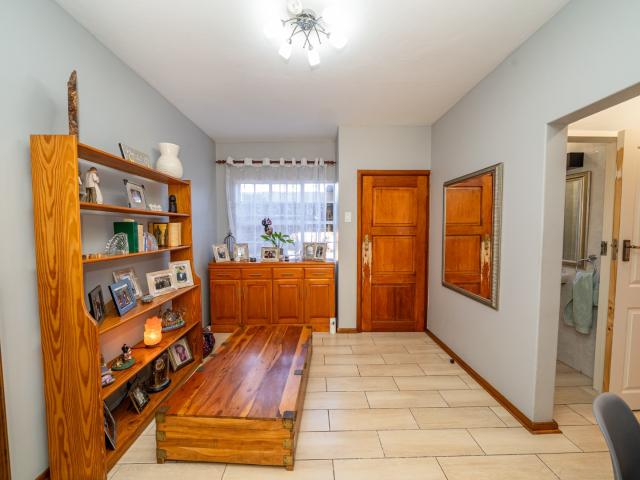 3 Bedroom Townhouse For Sale in Bruma