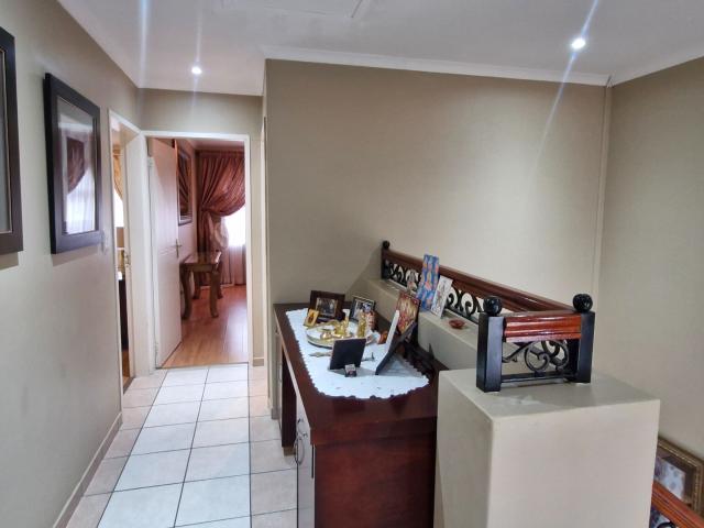 3 Bedroom Townhouse For Sale in Bruma