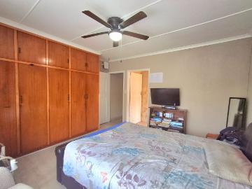 3 Bedroom Townhouse For Sale in Cambridge West